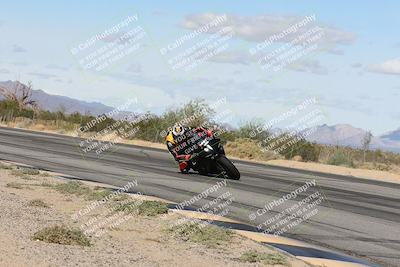 media/Nov-16-2025-Race Pace (Sun) [[8c5fa54630]]/Non Verified Riders (1st 20 Minutes)/3-Turn 3 Inside (11am)/